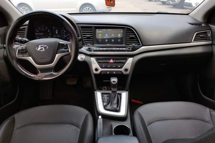 Used Hyundai Elantra (6th Generation / Lingdong) 2016 1.6L Automatic ZhiXuan – Elite Version Center Console