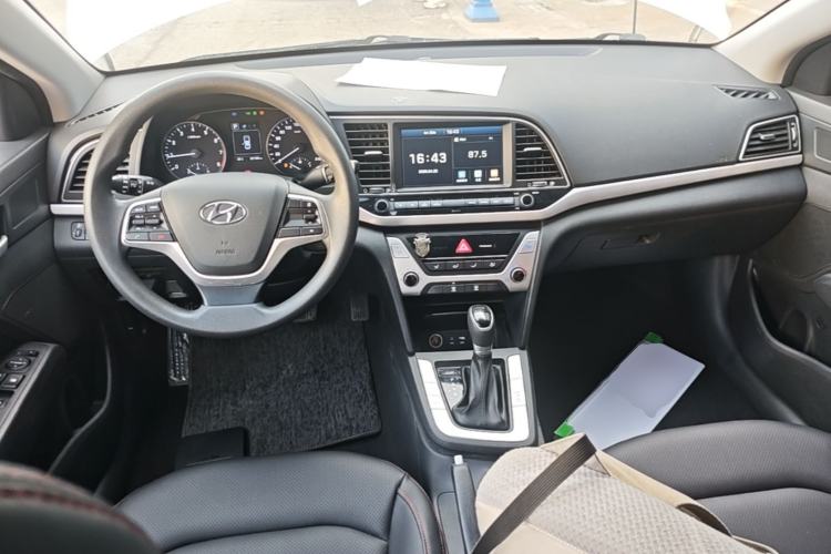 Used Hyundai Elantra (6th Generation / Lingdong) 2016 1.6L Automatic ZhiXuan – Elite Version Center Console