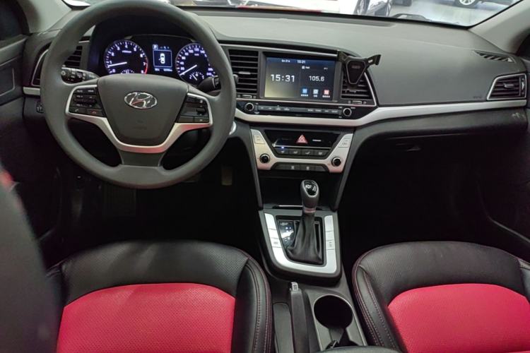 Used Hyundai Elantra (6th Generation / Lingdong) 2016 1.6L Automatic ZhiXuan – Elite Version Center Console