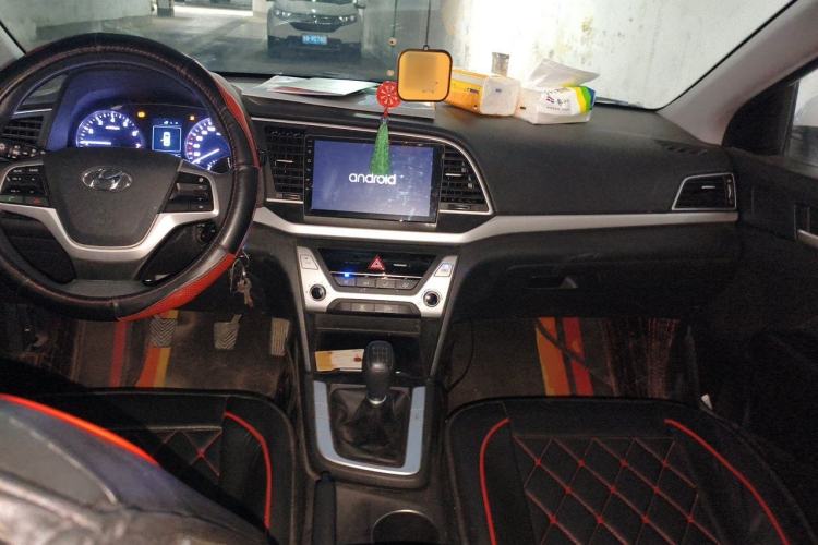 Used Hyundai Elantra (6th Generation / Lingdong) 2016 1.6L Manual ZhiXuan · Dynamic Model Center Console