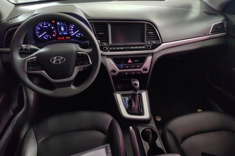 Used Hyundai Elantra (6th Generation / Lingdong) 2016 1.6L Automatic ZhiXuan – Elite Version Center Console