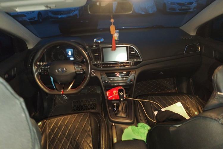 Used Hyundai Elantra (6th Generation / Lingdong) 2016 1.4T Dual-Clutch Xuan Dong · Dynamic Version Center Console