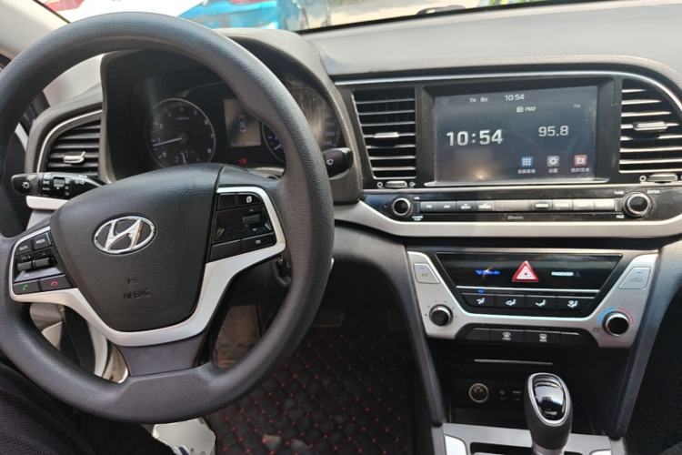 Used Hyundai Elantra (6th Generation / Lingdong) 2016 1.6L Automatic ZhiXuan – Elite Version Center Console