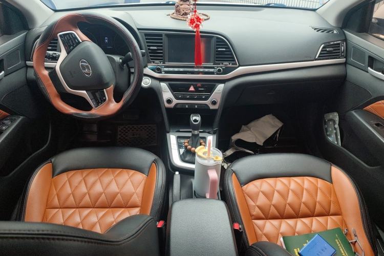 Used Hyundai Elantra (6th Generation / Lingdong) 2016 1.6L Automatic ZhiXuan – Elite Version Center Console