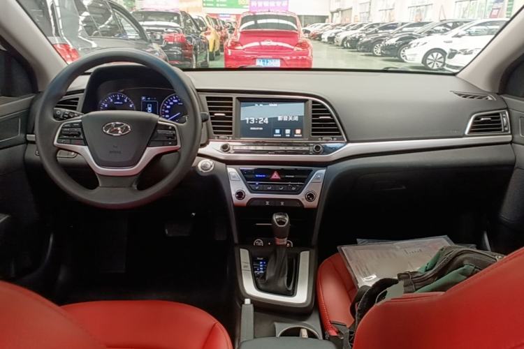 Used Hyundai Elantra (6th Generation / Lingdong) 2016 1.6L Automatic ZhiXuan – Elite Version Center Console