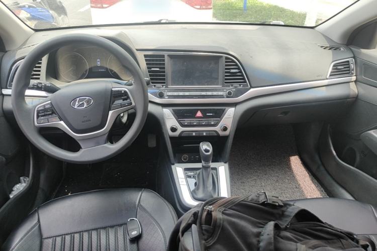 Used Hyundai Elantra (6th Generation / Lingdong) 2016 1.6L Automatic ZhiXuan – Elite Version Center Console