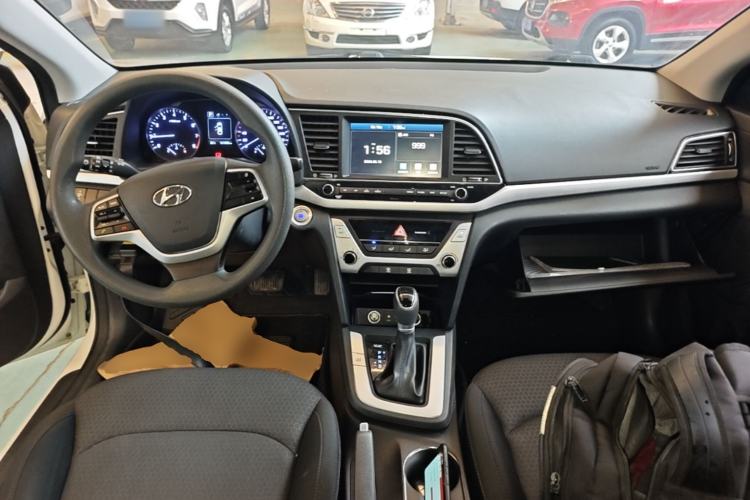 Used Hyundai Elantra (6th Generation / Lingdong) 2016 1.6L Automatic ZhiXuan – Elite Version Center Console
