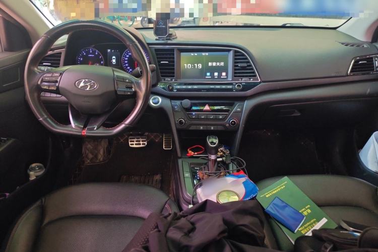 Used Hyundai Elantra (6th Generation / Lingdong) 2016 1.4T Dual-Clutch Xuan Dong · Dynamic Version Center Console