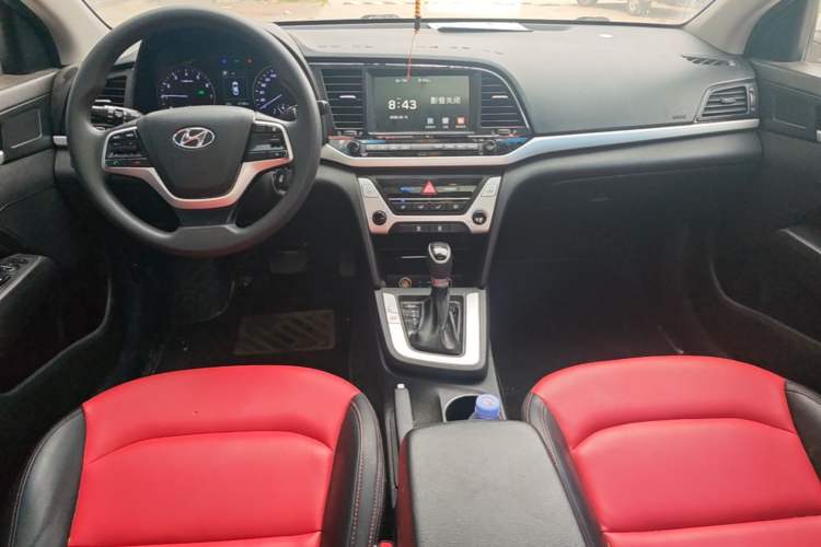 Used Hyundai Elantra (6th Generation / Lingdong) 2016 1.6L Automatic ZhiXuan – Elite Version Center Console