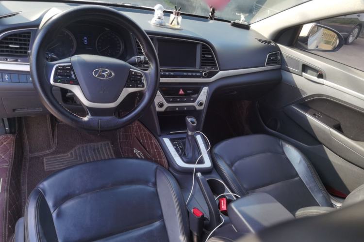 Used Hyundai Elantra (6th Generation / Lingdong) 2016 1.6L Automatic ZhiXuan – Elite Version Center Console