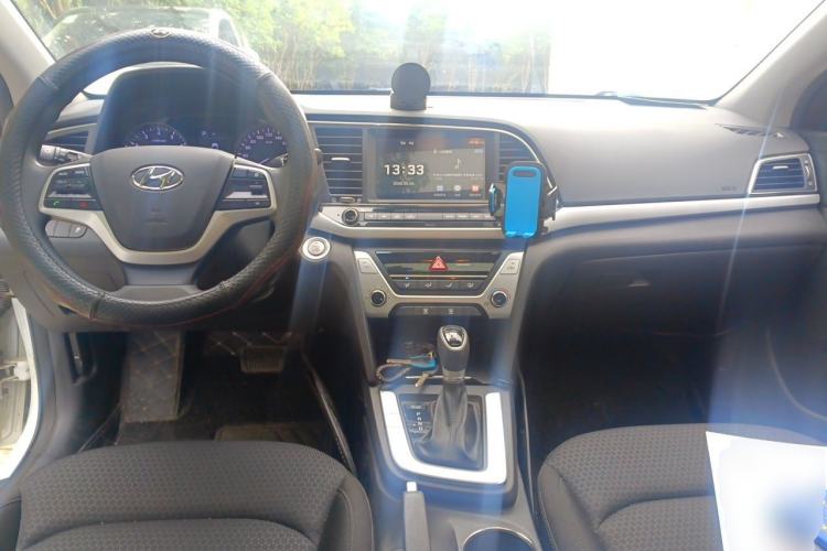Used Hyundai Elantra (6th Generation / Lingdong) 2016 1.6L Automatic ZhiXuan – Elite Version Center Console