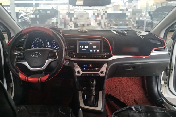 Used Hyundai Elantra (6th Generation / Lingdong) 2016 1.6L Automatic ZhiXuan – Elite Version Center Console