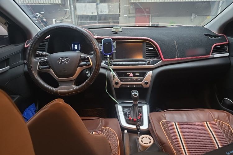 Used Hyundai Elantra (6th Generation / Lingdong) 2016 1.6L Automatic ZhiXuan – Elite Version Center Console