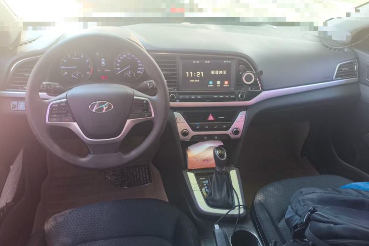 Used Hyundai Elantra (6th Generation / Lingdong) 2016 1.6L Automatic ZhiXuan – Elite Version Center Console