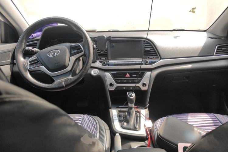 Used Hyundai Elantra (6th Generation / Lingdong) 2016 1.6L Automatic ZhiXuan – Elite Version Center Console