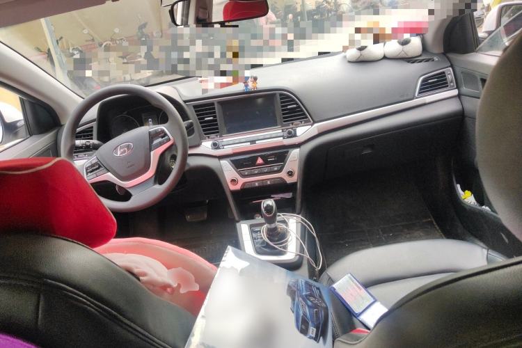 Used Hyundai Elantra (6th Generation / Lingdong) 2016 1.6L Automatic ZhiXuan – Elite Version Center Console