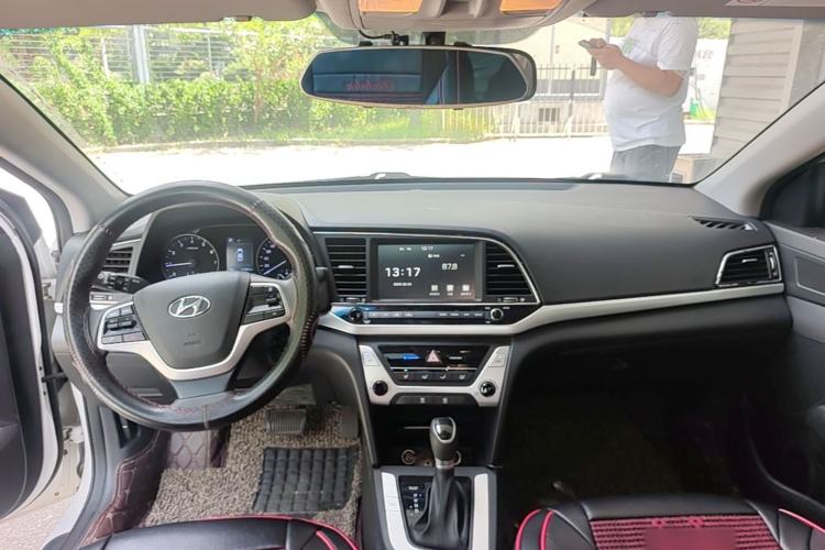 Used Hyundai Elantra (6th Generation / Lingdong) 2016 1.6L Automatic ZhiXuan – Elite Version Center Console