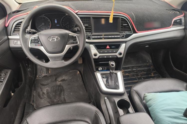 Used Hyundai Elantra (6th Generation / Lingdong) 2016 1.6L Automatic ZhiXuan – Elite Version Center Console