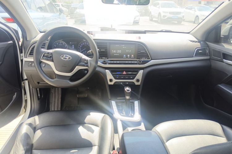 Used Hyundai Elantra (6th Generation / Lingdong) 2016 1.6L Automatic ZhiXuan – Elite Version Center Console