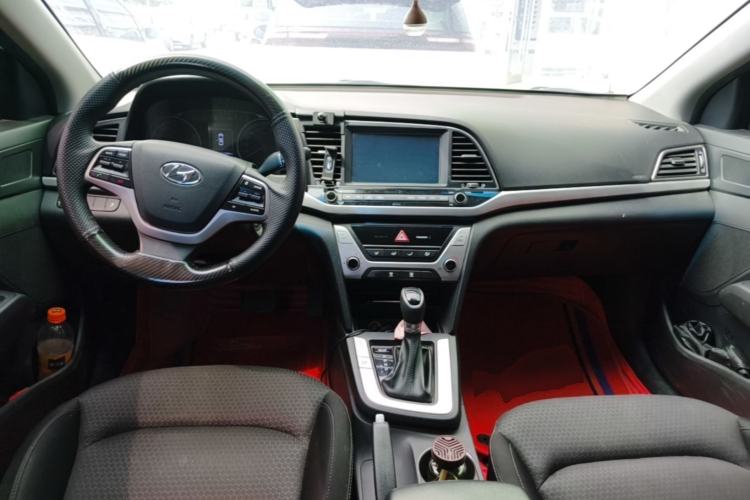 Used Hyundai Elantra (6th Generation / Lingdong) 2016 1.6L Automatic ZhiXuan – Elite Version Center Console