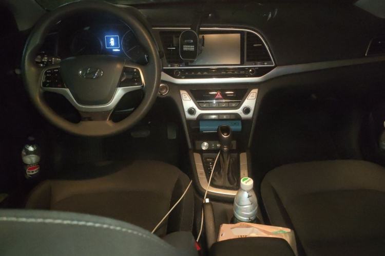 Used Hyundai Elantra (6th Generation / Lingdong) 2016 1.6L Automatic ZhiXuan – Elite Version Center Console