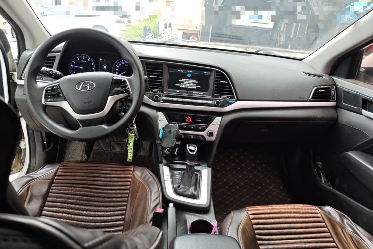 Used Hyundai Elantra (6th Generation / Lingdong) 2016 1.6L Automatic ZhiXuan – Elite Version Center Console