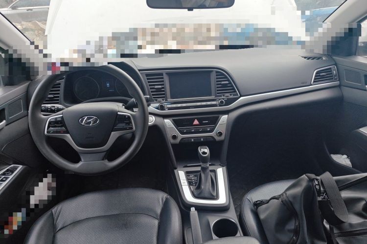 Used Hyundai Elantra (6th Generation / Lingdong) 2016 1.6L Automatic ZhiXuan – Elite Version Center Console