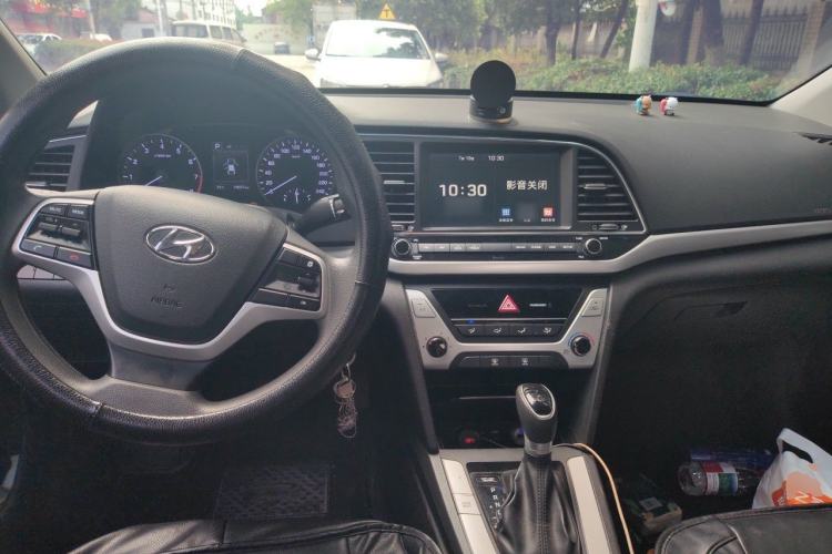 Used Hyundai Elantra (6th Generation / Lingdong) 2016 1.6L Automatic ZhiXuan – Elite Version Center Console