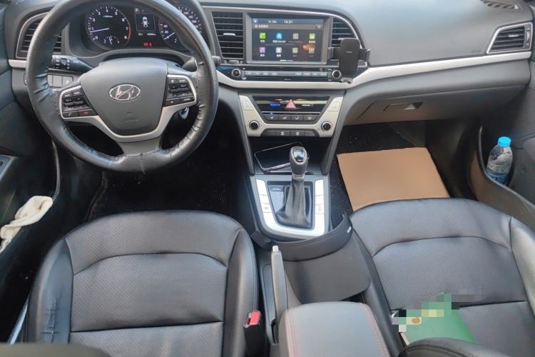 Used Hyundai Elantra (6th Generation / Lingdong) 2016 1.6L Automatic ZhiXuan – Elite Version Center Console