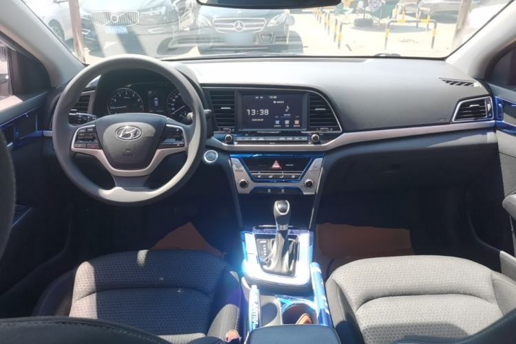 Used Hyundai Elantra (6th Generation / Lingdong) 2016 1.6L Automatic ZhiXuan – Elite Version Center Console