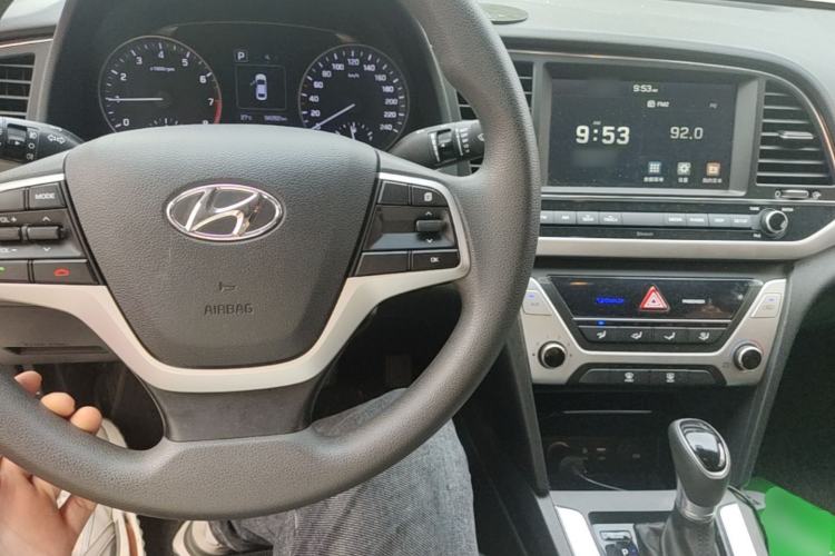 Used Hyundai Elantra (6th Generation / Lingdong) 2016 1.6L Automatic ZhiXuan – Elite Version Center Console