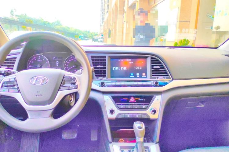 Used Hyundai Elantra (6th Generation / Lingdong) 2016 1.6L Automatic ZhiXuan – Elite Version Center Console