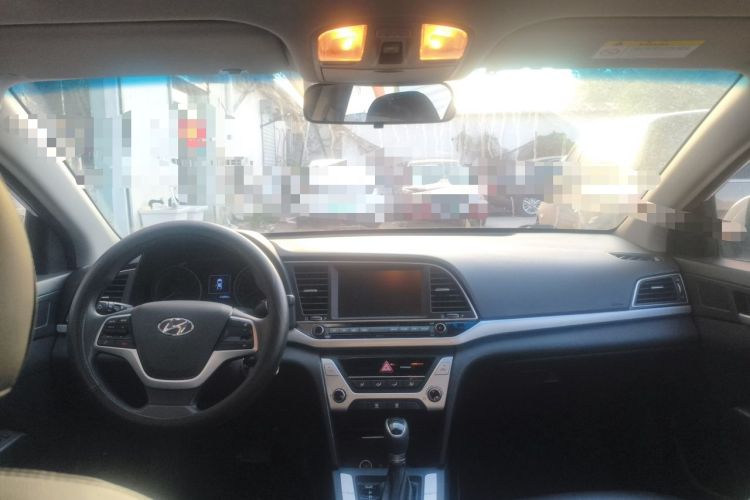 Used Hyundai Elantra (6th Generation / Lingdong) 2016 1.6L Automatic ZhiXuan – Elite Version Center Console
