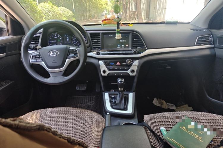 Used Hyundai Elantra (6th Generation / Lingdong) 2016 1.6L Automatic ZhiXuan – Elite Version Center Console