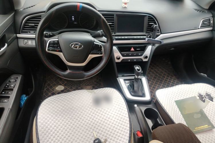 Used Hyundai Elantra (6th Generation / Lingdong) 2016 1.6L Automatic ZhiXuan – Elite Version Center Console