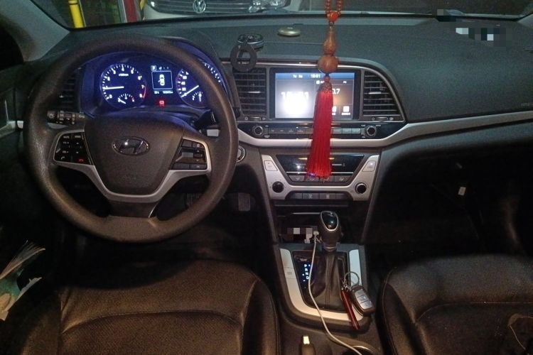 Used Hyundai Elantra (6th Generation / Lingdong) 2016 1.6L Automatic ZhiXuan – Elite Version Center Console