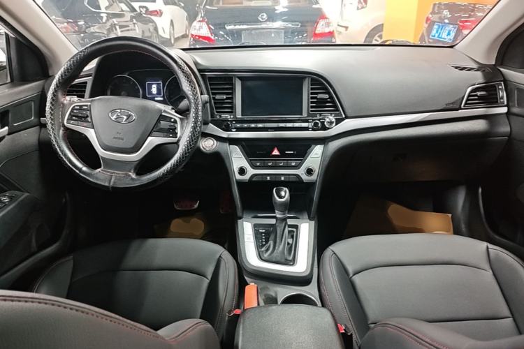 Used Hyundai Elantra (6th Generation / Lingdong) 2016 1.6L Automatic ZhiXuan – Elite Version Center Console