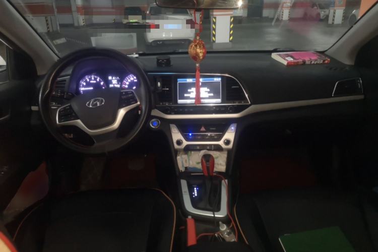 Used Hyundai Elantra (6th Generation / Lingdong) 2016 1.6L Automatic ZhiXuan – Elite Version Center Console