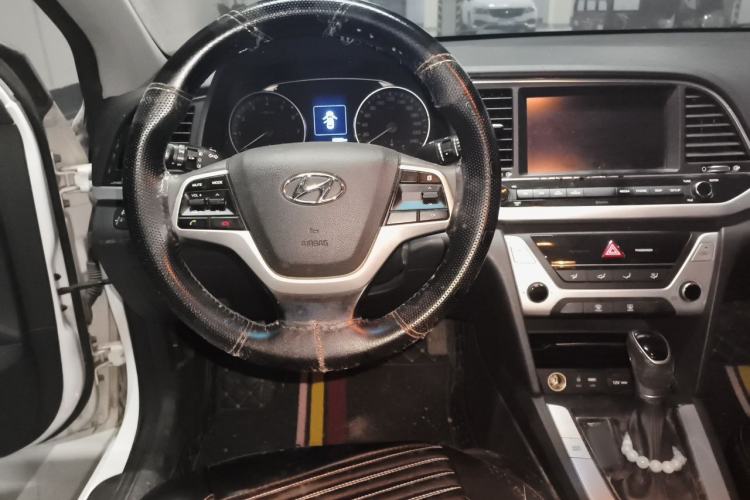 Used Hyundai Elantra (6th Generation / Lingdong) 2016 1.6L Automatic ZhiXuan – Elite Version Center Console