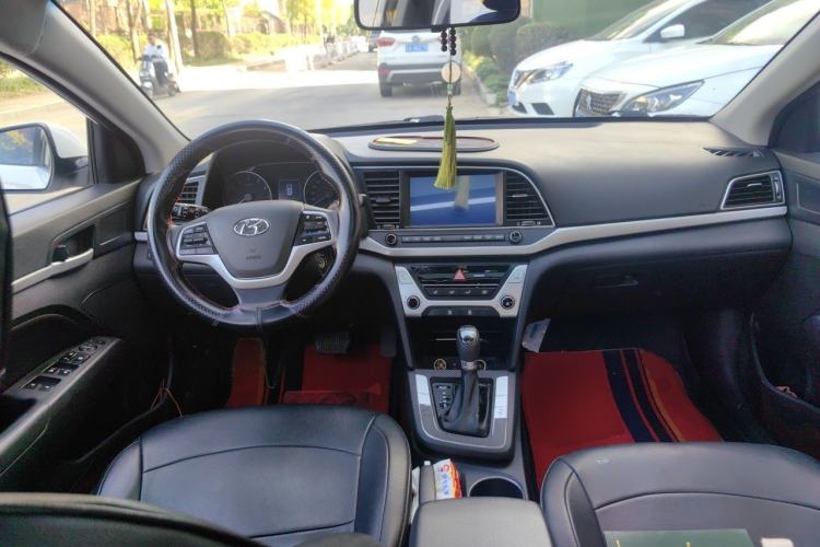 Used Hyundai Elantra (6th Generation / Lingdong) 2016 1.6L Automatic ZhiXuan – Elite Version Center Console