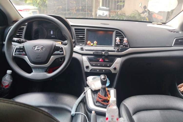 Used Hyundai Elantra (6th Generation / Lingdong) 2016 1.6L Automatic ZhiXuan – Elite Version Center Console