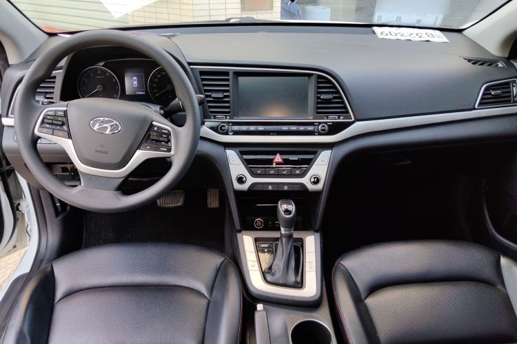 Used Hyundai Elantra (6th Generation / Lingdong) 2016 1.6L Automatic ZhiXuan – Elite Version Center Console