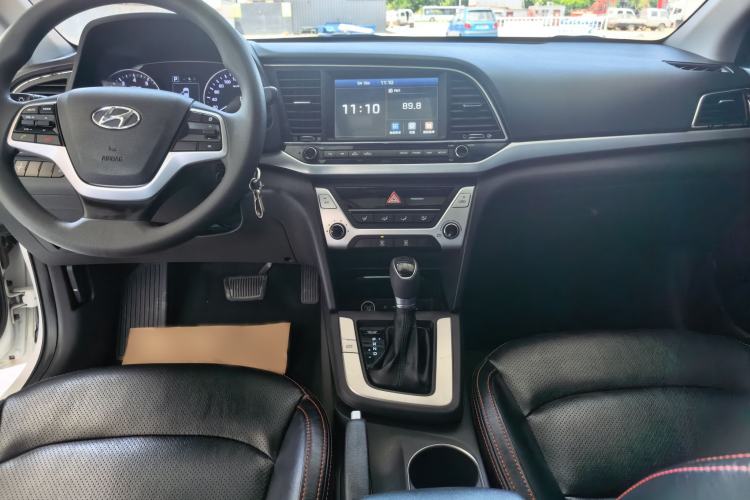Used Hyundai Elantra (6th Generation / Lingdong) 2016 1.6L Automatic ZhiXuan – Elite Version Center Console