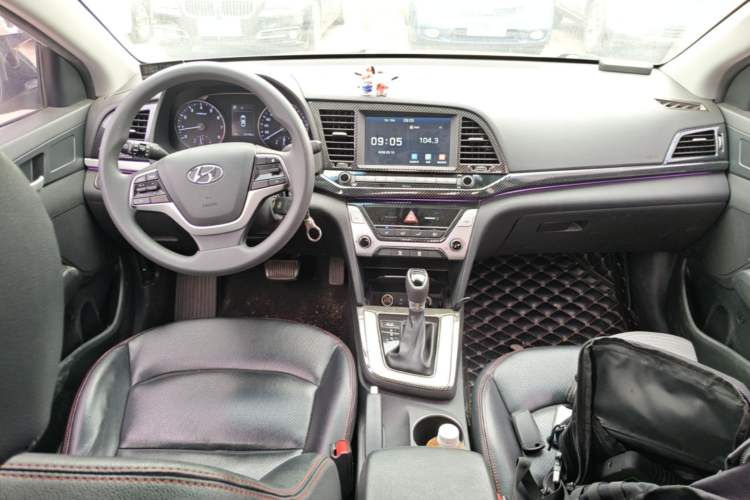 Used Hyundai Elantra (6th Generation / Lingdong) 2016 1.6L Automatic ZhiXuan – Elite Version Center Console