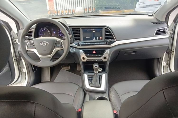 Used Hyundai Elantra (6th Generation / Lingdong) 2016 1.6L Automatic ZhiXuan – Elite Version Center Console
