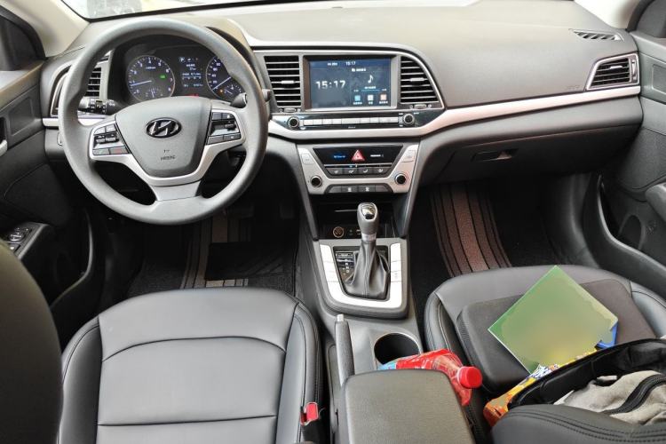 Used Hyundai Elantra (6th Generation / Lingdong) 2016 1.6L Automatic ZhiXuan – Elite Version Center Console