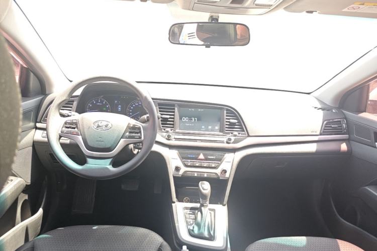 Used Hyundai Elantra (6th Generation / Lingdong) 2016 1.6L Automatic ZhiXuan – Elite Version Center Console