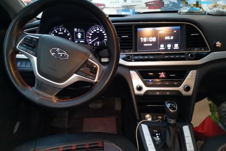 Used Hyundai Elantra (6th Generation / Lingdong) 2016 1.6L Automatic ZhiXuan – Elite Version Center Console