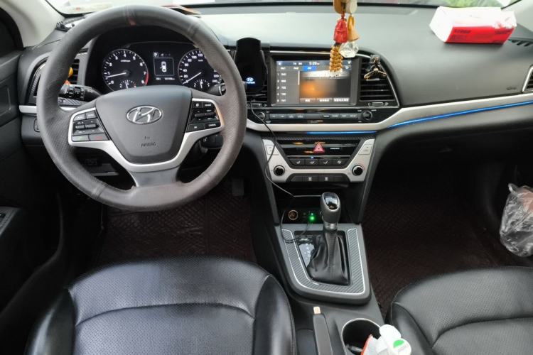 Used Hyundai Elantra (6th Generation / Lingdong) 2016 1.6L Automatic ZhiXuan – Elite Version Center Console