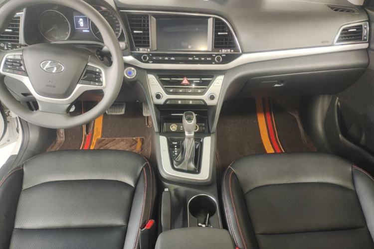 Used Hyundai Elantra (6th Generation / Lingdong) 2016 1.6L Automatic ZhiXuan – Elite Version Center Console